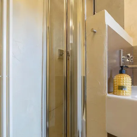 Loft 2 Steps By Duomo Cathedral 아파트 *